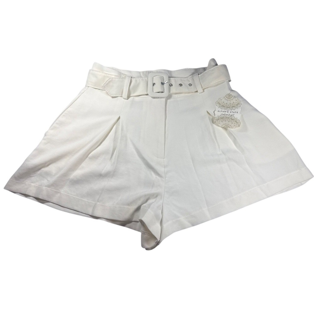 Altar'd State High Waist Trouser Shorts With Belt Women's Medium Cream NWT